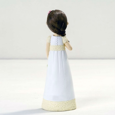 Jolie figurine pour communion