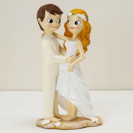Figure de mariés sur la plage pour gâteau de mariage original