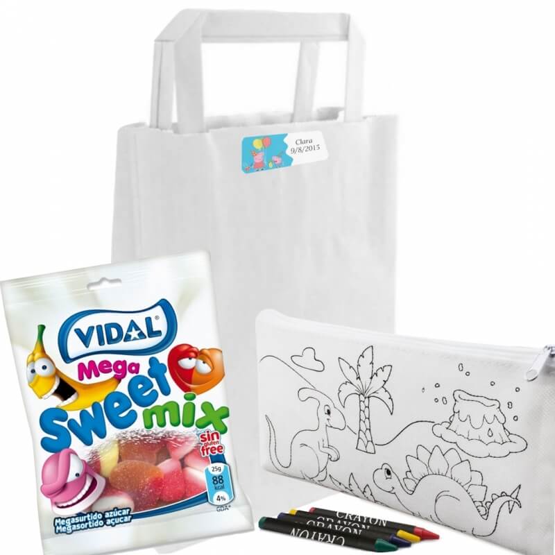 Étui à colorier et bonbons dans un sac personnalisé avec autocollant enfantin