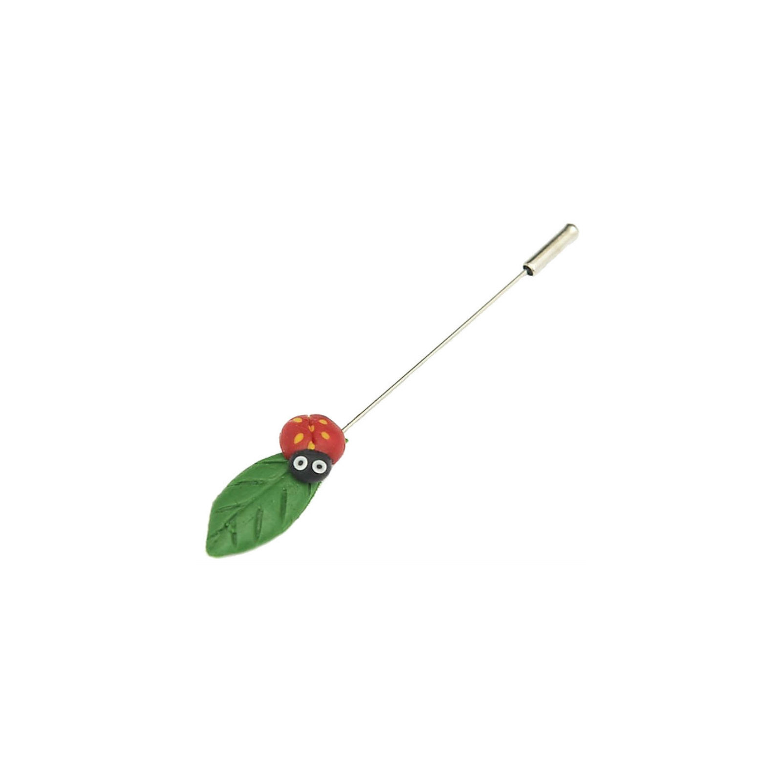 Épingle coccinelle en fleur pour invitées de mariage