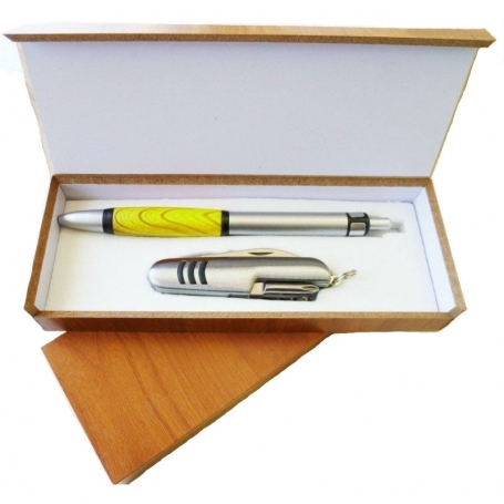 Coffret en bois avec accessoires