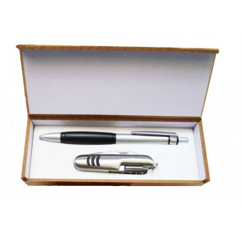 Couteau et stylo dans une boîte en bois pour hommes