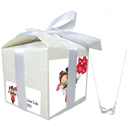 Pendentif infini dans une boîte personnalisée avec noms et date et autocollant de mariage