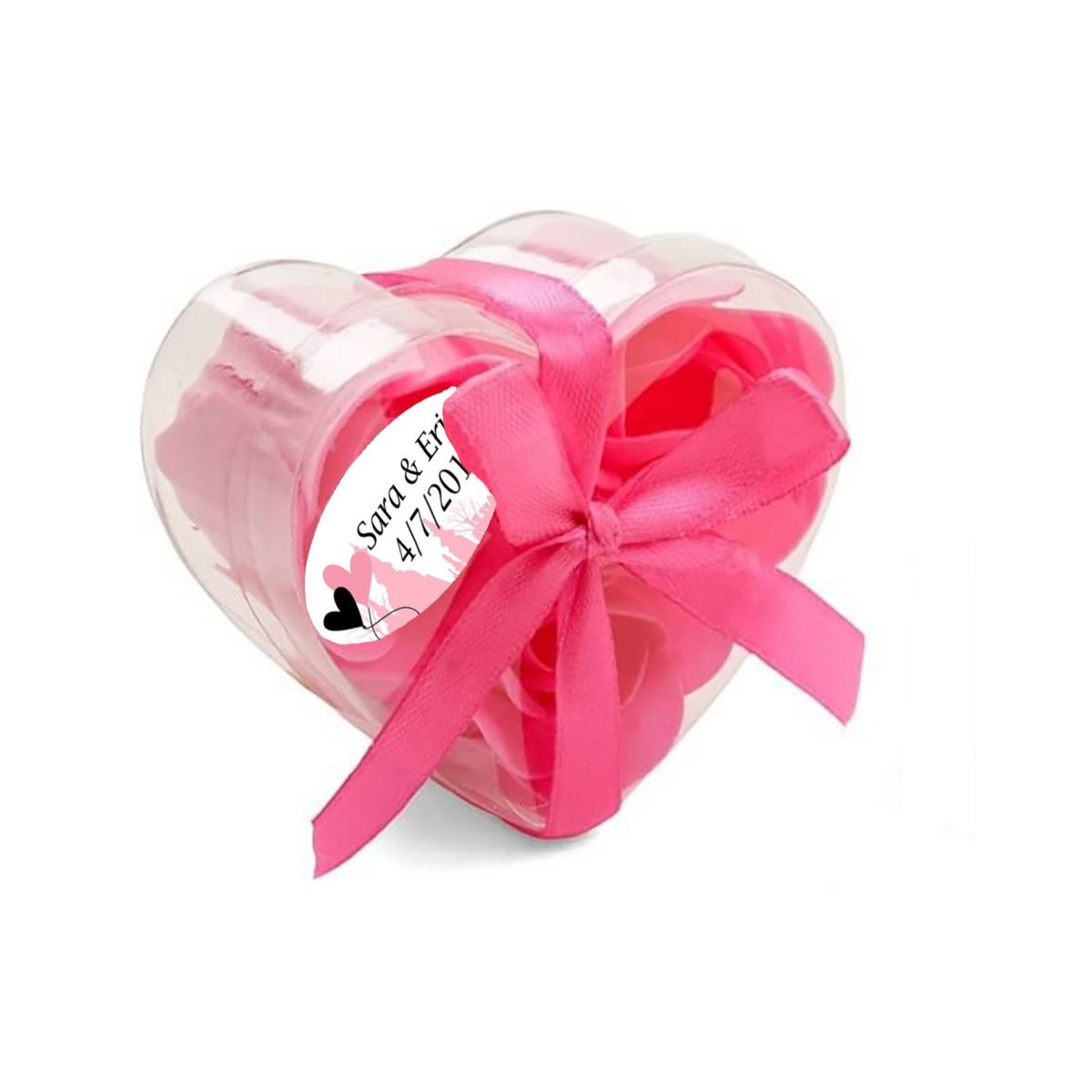 Roses en savon dans une boîte en acétate en forme de cœur avec un autocollant pour un mariage personnalisé