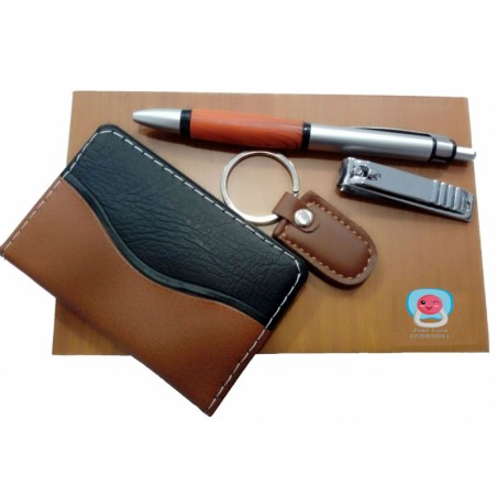 Coffret cadeau personnalisé pour hommes invités à un baptême