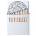 Puzzle avec un ensemble de crayons et un sac