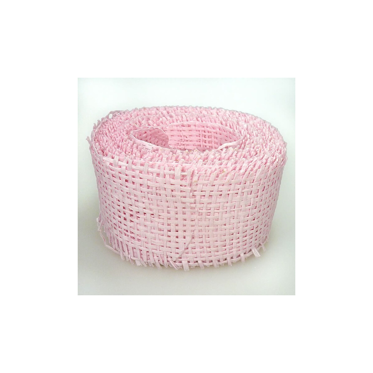Rouleau de ruban en maille rose