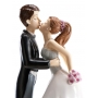 Figurine mariés s'embrassant pour gâteau de mariage