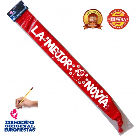 Bande rouge, la meilleure petite amie.