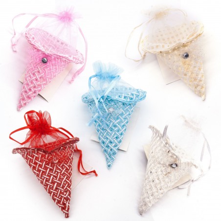 Cône de panier cadeau