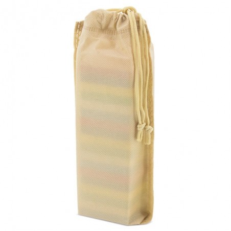 Jeu d\'adresse en bois coloré avec dés et sac de transport