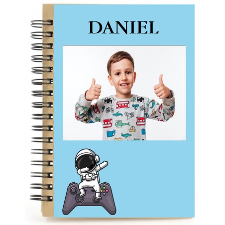 Cahier de jeu personnalisé avec nom et photo en couleur