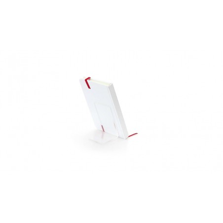 Carnet personnalisé avec le nom de l'invité et l'autocollant de première communion de la fille