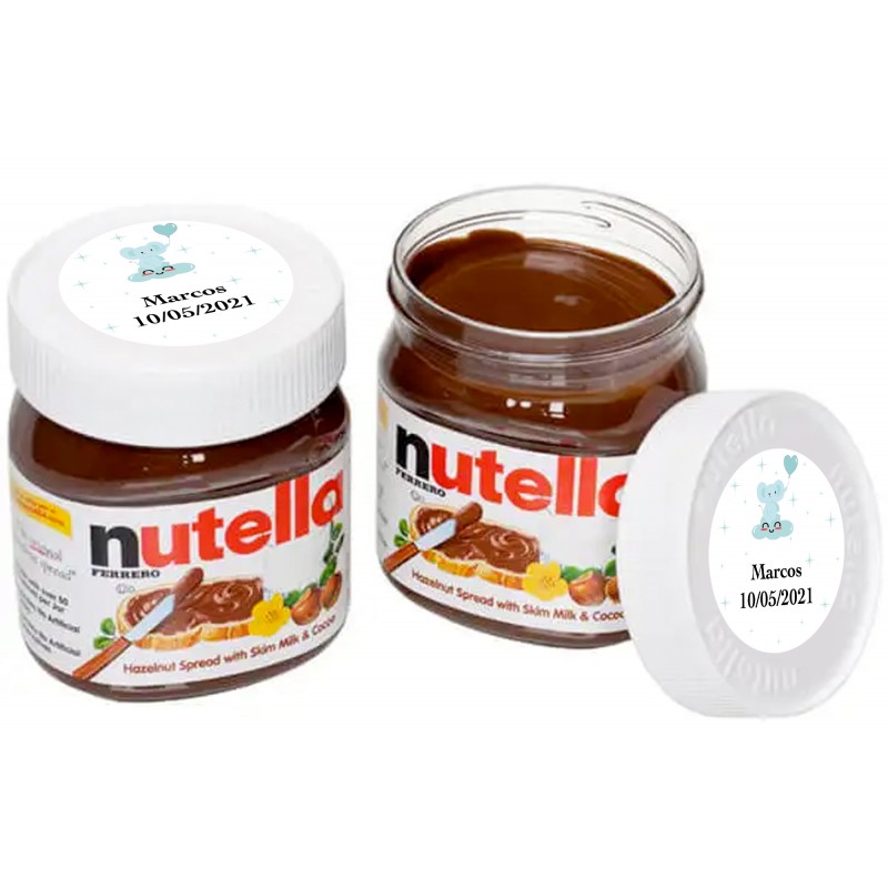 Nutella dans un pot de 25 grammes personnalisé avec un adhésif de baptême d'enfant Nutella dans un pot de 25 grammes personnalisé avec un adhésif de baptême d'enfant