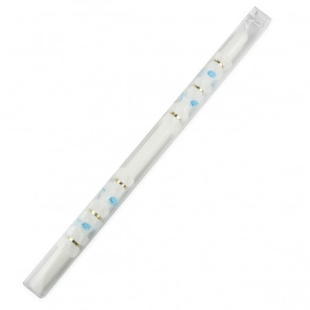 Cierge de baptême pincé en bleu présenté dans une boîte 48x1,7 cm