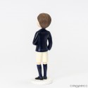 Figure de gâteau de communion garçon brun avec un short