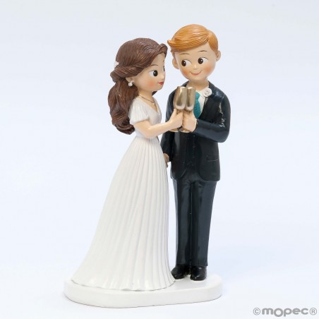 Gâteau figurine jeunes mariés portant un toast marié blond 19 5 x 11 8 cm.