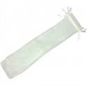Éventail en bois personnalisé avec adhésif dans un sac en organza blanc pour les invités
