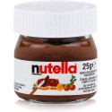 Nutella avec une cuillère dans un sachet transparent personnalisé avec un autocollant de communion