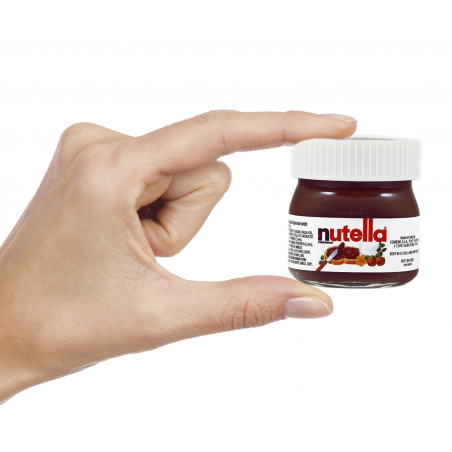 Nutella avec une cuillère dans un sachet transparent personnalisé avec un autocollant de communion