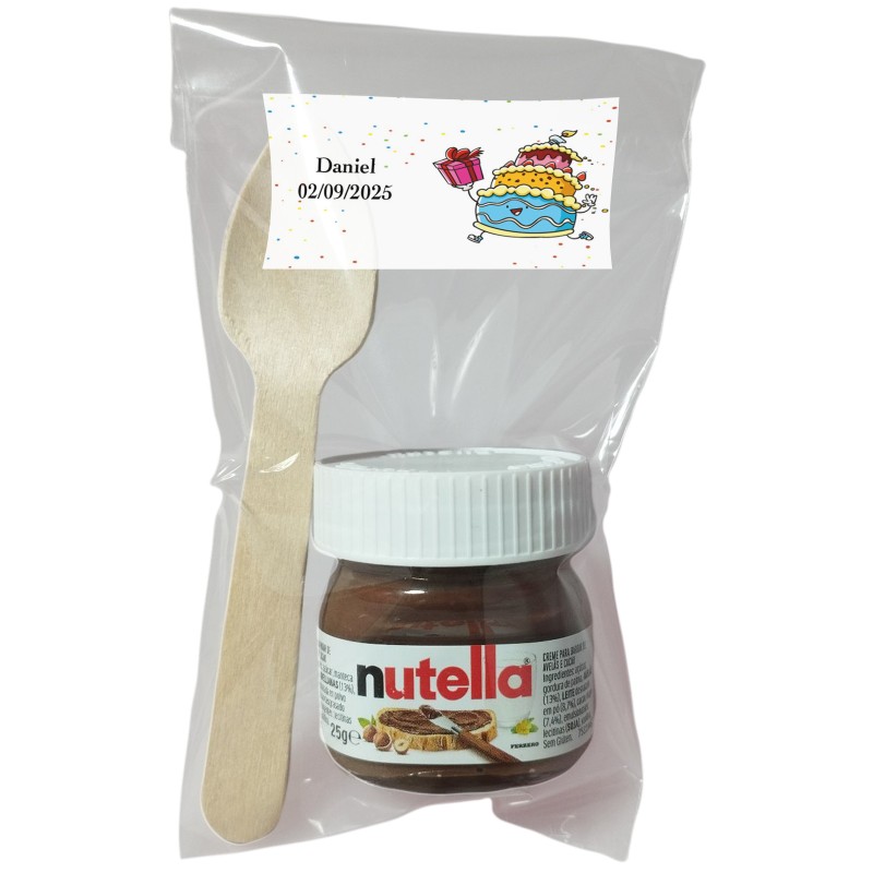 Nutella pour les anniversaires avec une cuillère dans un sachet transparent personnalisé avec un autocollant
