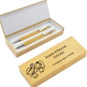 Stylo et porte-mine en bambou dans une boîte personnalisée avec noms et dédicace