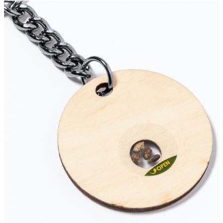 Porte clés environnemental en bois avec graines de pin