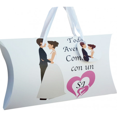 Décapsuleur personnalisé avec noms, date et phrase présenté dans une boîte de mariage