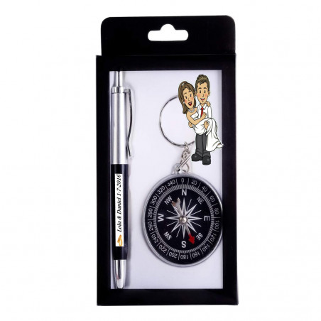 Porte-clés boussole et stylo dans une boîte en carton et personnalisé avec un autocollant