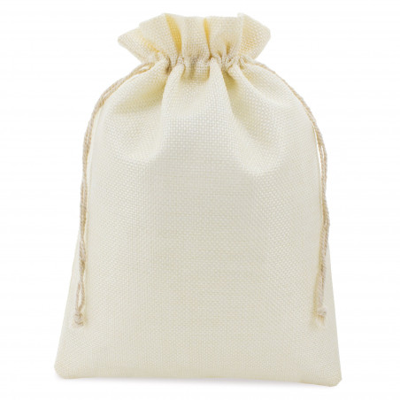 Boîte à bijoux en bois avec miroir présentée dans un sac rustique