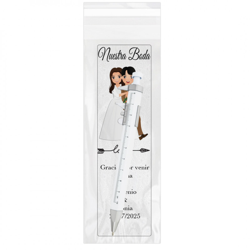 Stylo avec outil de mesure présenté dans un sac transparent et un marque-page personnalisé spécifique au mariage.