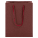 Serviette en forme d ours blanc moelleuse dans un sac cadeau