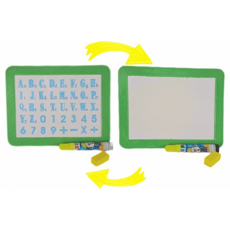 Petite ardoise blanche pour enfants avec un marqueur présentée dans une enveloppe cadeau avec un autocollant personnalisé