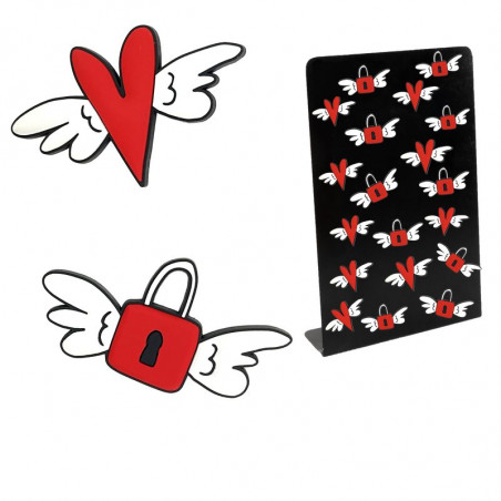Aimant avec des figures de cœur et de cadenas avec des ailes