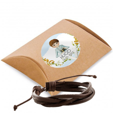 Bracelet homme en cuir tressé dans une boîte kraft avec un autocollant à personnaliser pour tout événement.