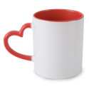 Mug avec anse coeur et foulard rouge à offrir