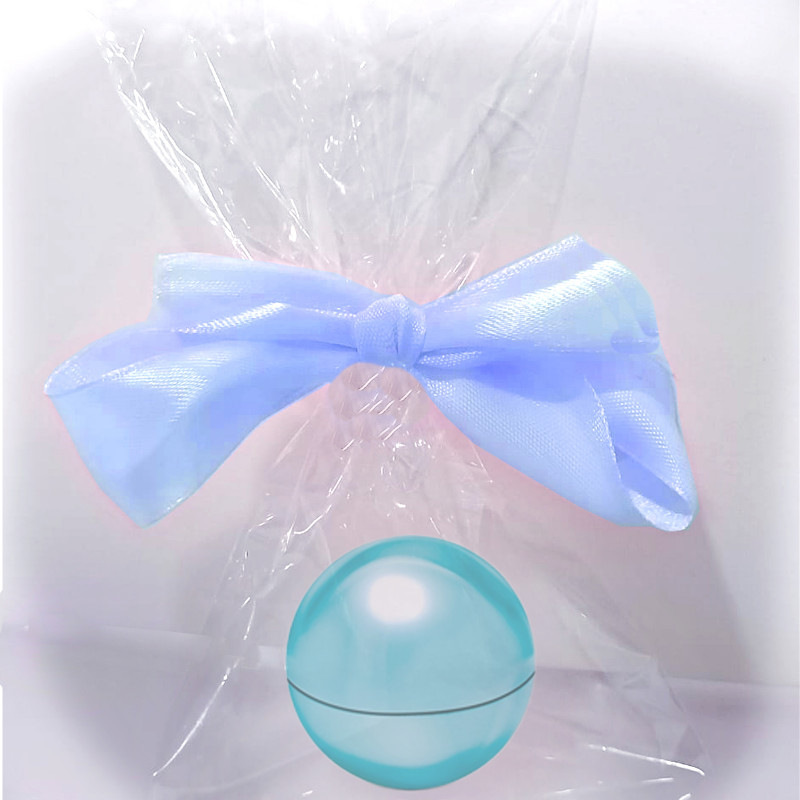 Pack de 40 baumes à lèvres sphériques pour événements présenté dans un sac transparent