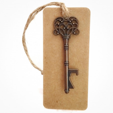 Ouvre porte en forme de clé ancienne décoré de stickers mariage et personnalisable