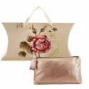 Nécessaire pour femme à offrir avec boîte florale