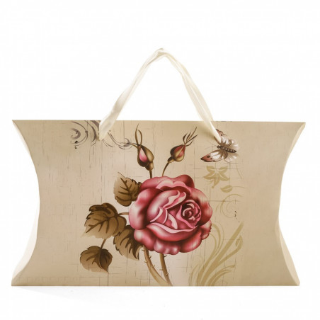 Nécessaire pour femme à offrir avec boîte florale