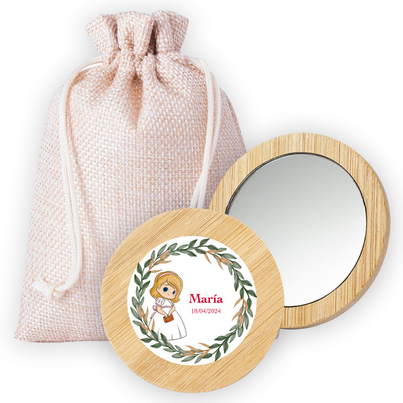 Miroir rond en bois avec autocollant de communion fille personnalisé dans un sac en tissu à offrir