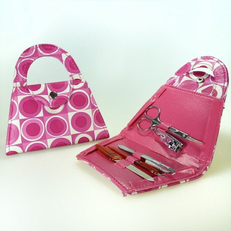 Accessoires de manucure avec sac blanc et autocollant de communion