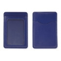 Porte-cartes portefeuille bleu présenté dans une enveloppe et personnalisé avec des autocollants de communion pour garçon