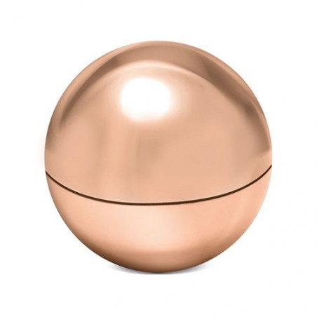 Baume à lèvres rose présenté dans une boîte avec un autocollant de communion personnalisé au nom de l'invité.