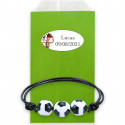 Bracelet football dans enveloppe avec détails adhésifs personnalisés anniversaire