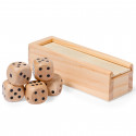 Jeu de dés en bois dans un étui avec un autocollant personnalisé