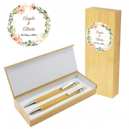 Set d'écriture avec stylo et porte-mine dans un étui en bambou avec autocollant personnalisé pour mariage