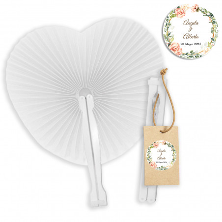 Éventail en forme de cœur blanc avec étiquette personnalisée pour mariages et événements