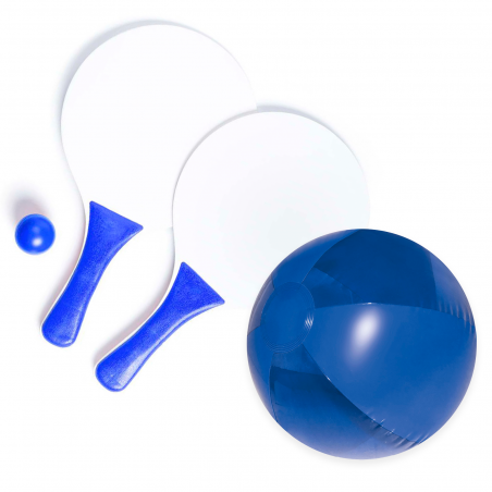 Ensemble de plage avec pagaies et ballon