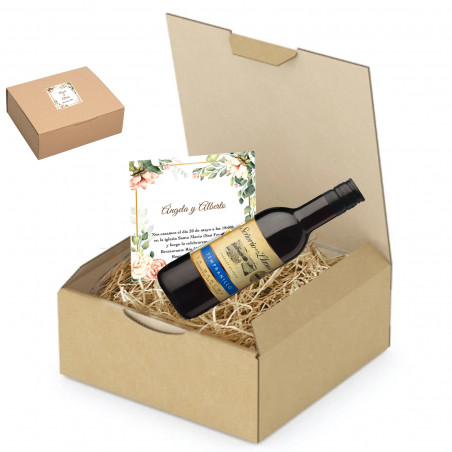 Bouteille de vin avec carte personnalisée dans un coffret de présentation